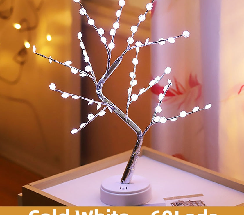 Deze charmante boom is met de hand gemaakt tot in de perfectie en zal een vleugje sereniteit toevoegen aan uw ruimte.